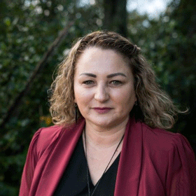 Dr Rachel Brown